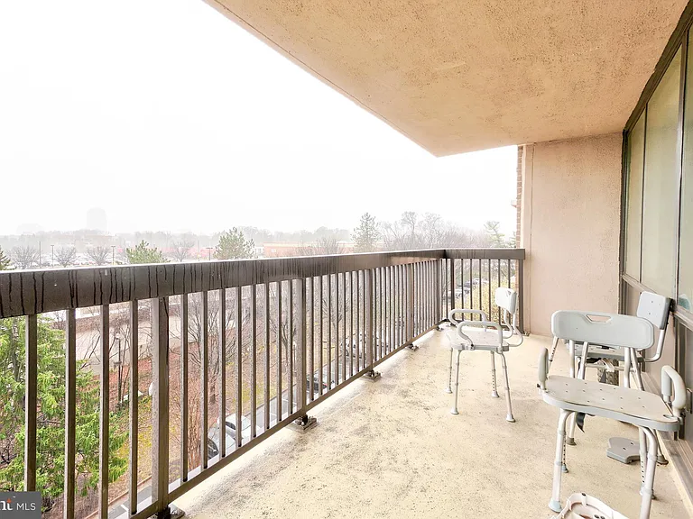 3713 George Mason Dr #414W — Photo 30