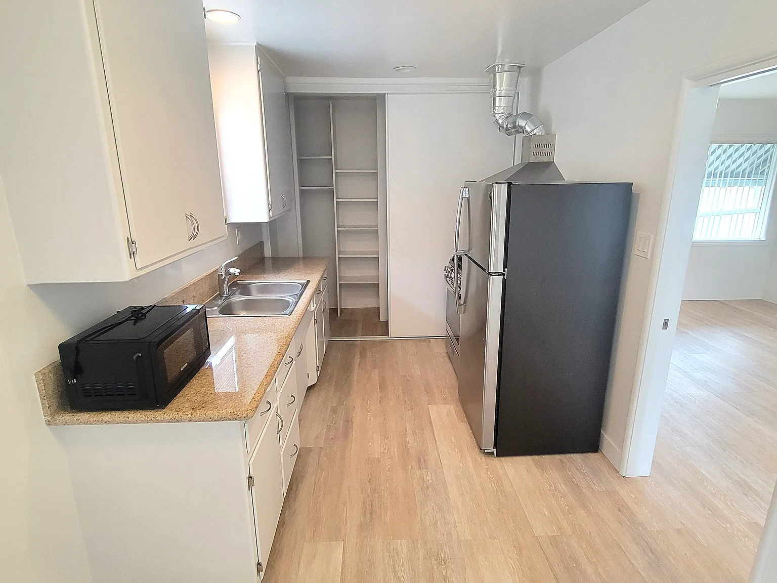 1 bed, 680 sqft, $2,595 — Photo 4