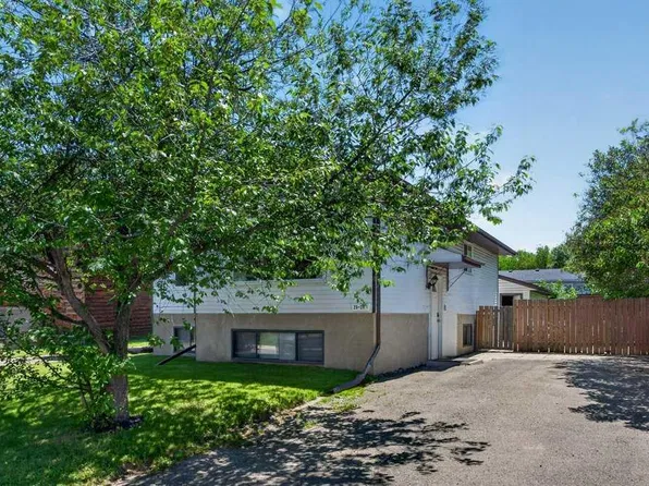 20 N McKinley Rd SE, Calgary, AB T2Z 1T6