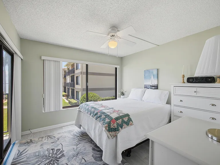 6322 Palma Del Mar Blvd S — Photo 15