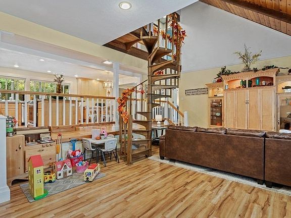 5th image of 5795 Pennyroyal Dr