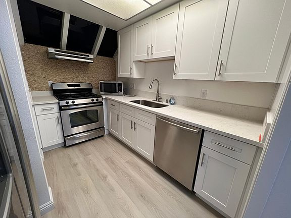 3rd image of 7934 Caminito Dia Unit 2
