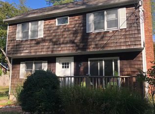 13 Marc St, Shelter Island, NY 11964