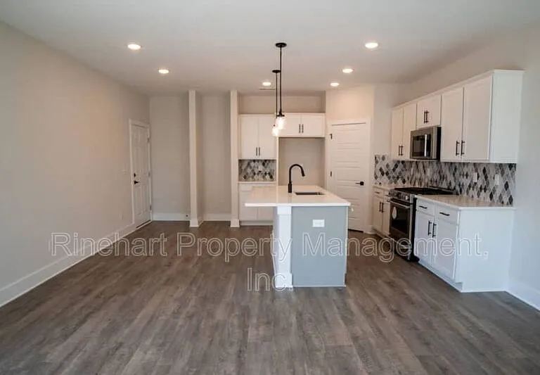 515 Harjo Dr — Photo 8