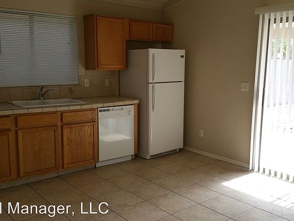 5th image of 521 S Saint Claire