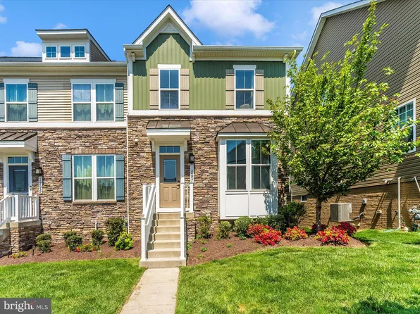 1297 Village Green Way, Brunswick, MD 21716