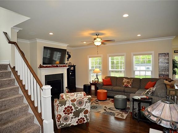 5th image of 3402 Ashwood Dr