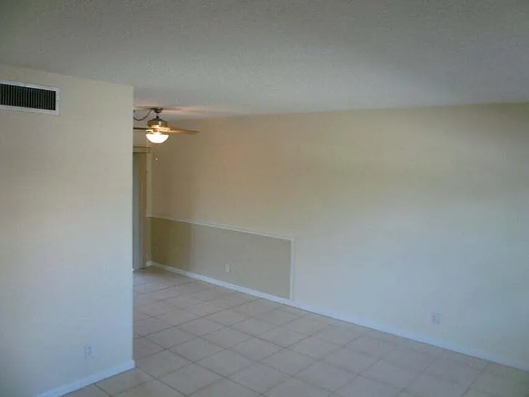 4101 Oak Terrace Dr — Photo 4