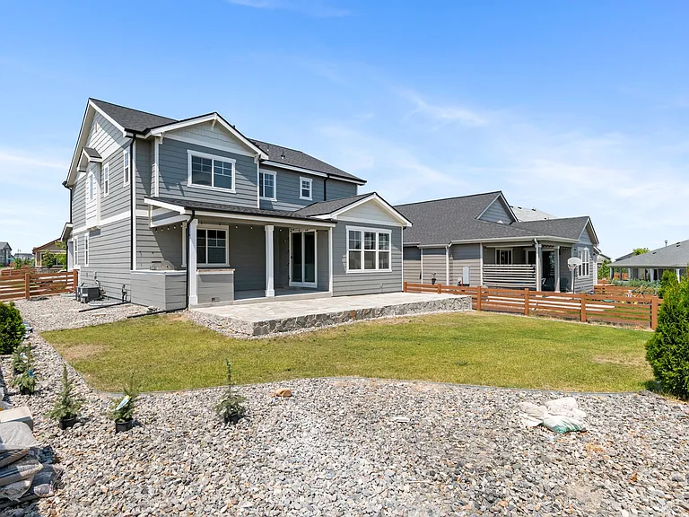490 W Ridge Cir — Photo 48