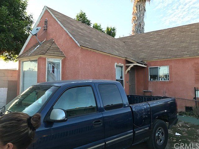 2nd image of 3327 Beechwood Ave