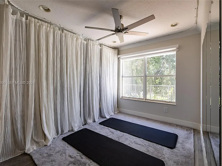 8904 Maple Hill Ct — Photo 19