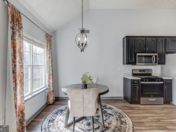 5th image of 925 Tigers Way