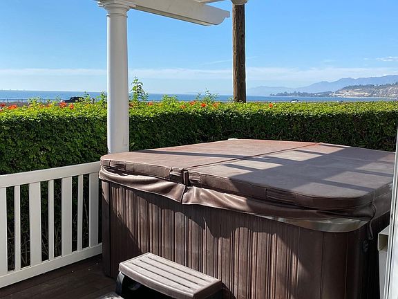 Jacuzzi w Ocean view as well !!