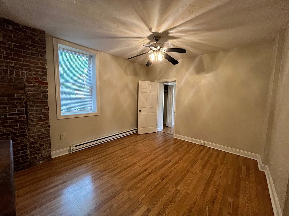 1st image of 217 Stratford Ave APT 2