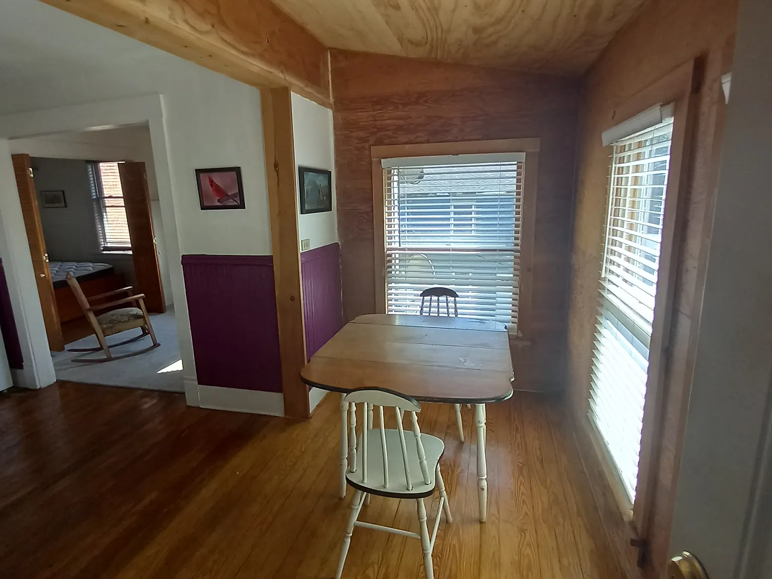 591 Railroad St — Photo 3