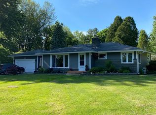 2394 Old Browncroft Blvd, Rochester, NY 14625