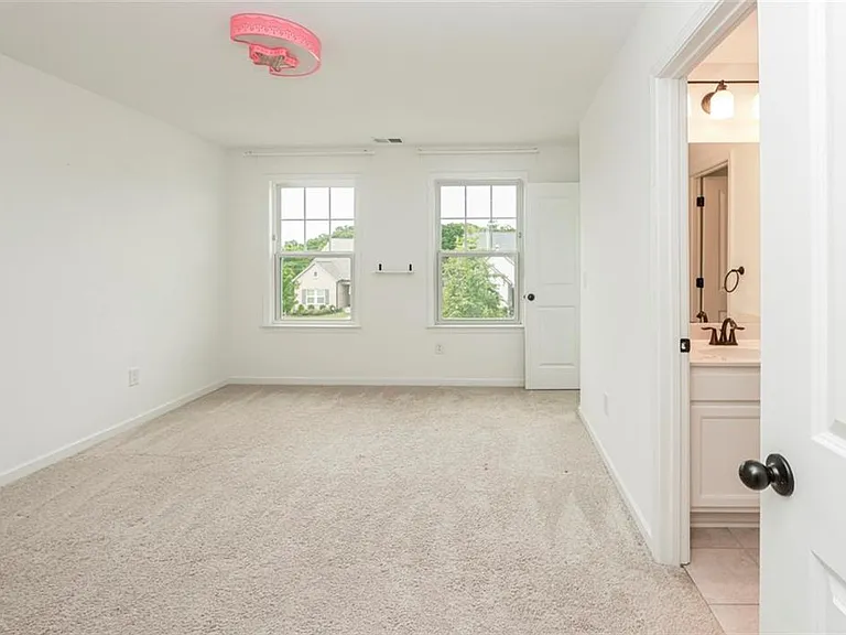 5575 Coltman Dr — Photo 36