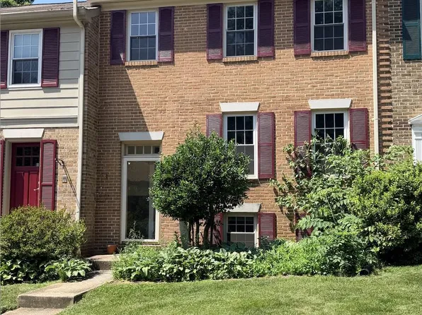 9630 Lindenbrook St, Fairfax, VA 22031