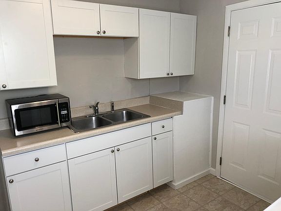 4th image of 1046 13th Ave S #A