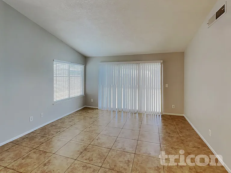 1648 Trish Ln — Photo 3