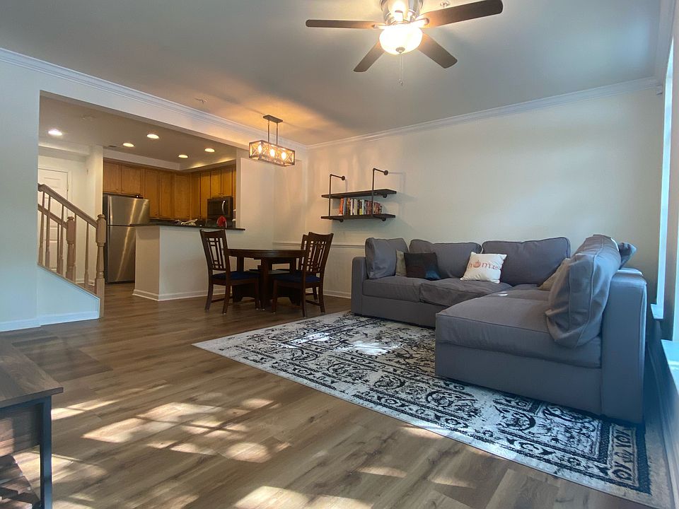 Living Room/Dining Room