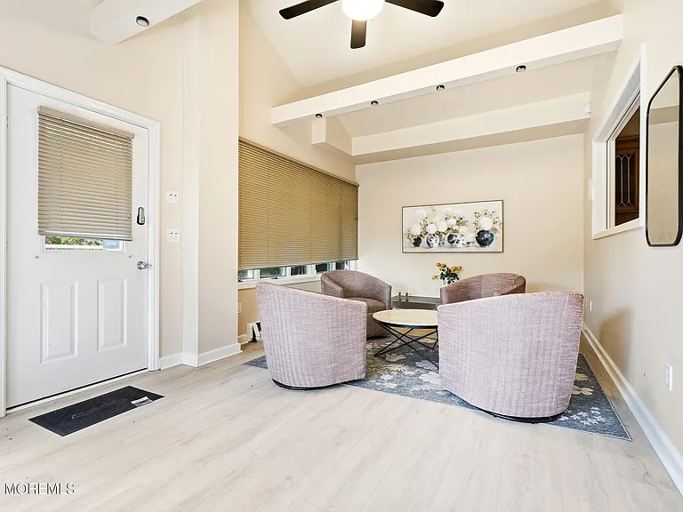 470 Monmouth Pl — Photo 4