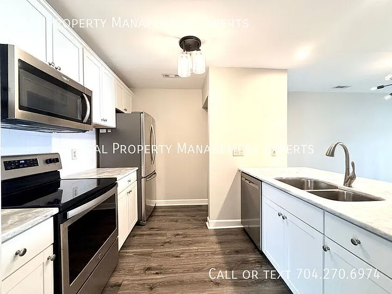 913 Southwest Dr — Photo 3