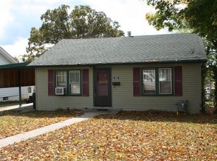 112 W 4th St, Willow Springs, MO 65793