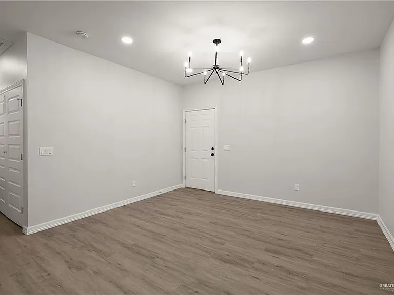 4504 Larkspur Ave #2 — Photo 2