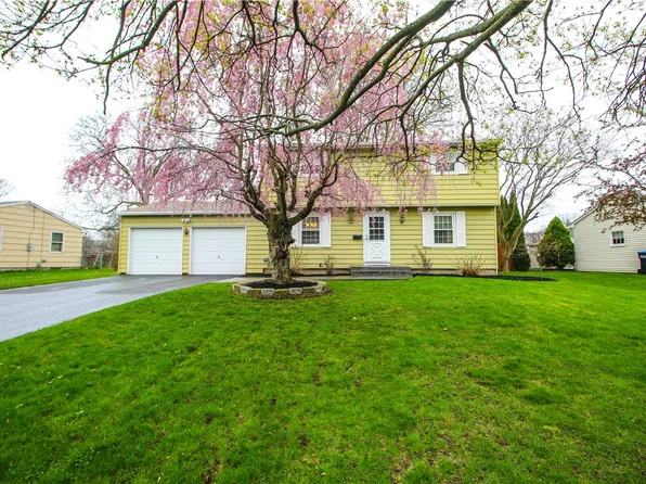 250 Rhea Cres, Rochester, NY 14615