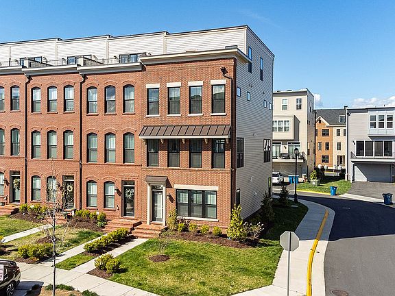 2nd image of 42365 Zebulon Sq