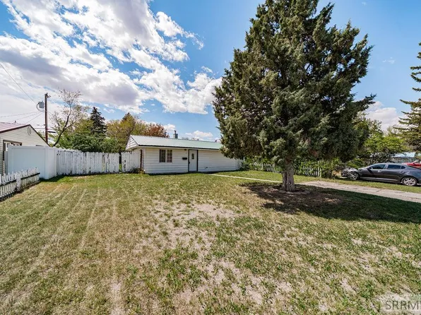 325 NW Bonneville Dr, Idaho Falls, ID 83401