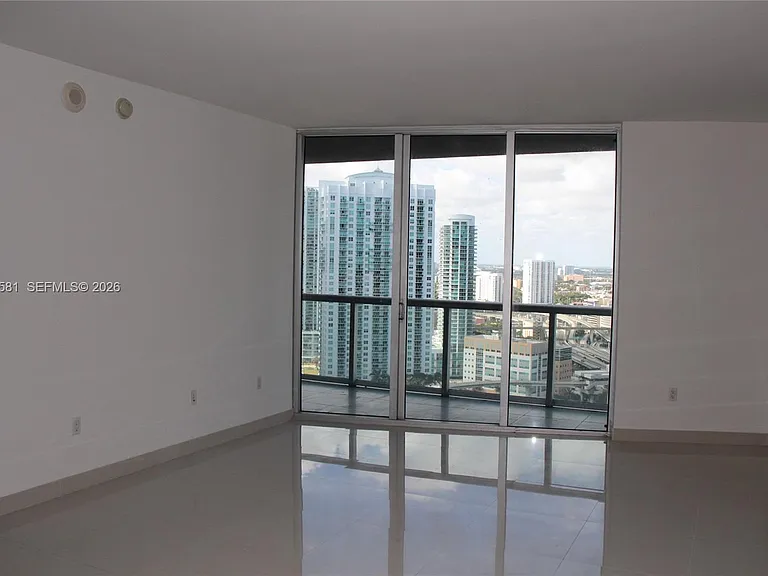 465 Brickell Ave — Photo 8