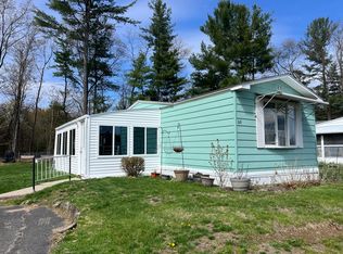 68 Warfield Dr, Westfield, MA 01085