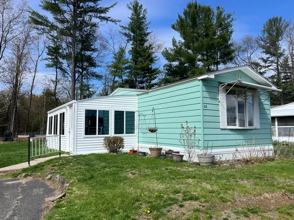 68 Warfield Dr, Westfield, MA 01085