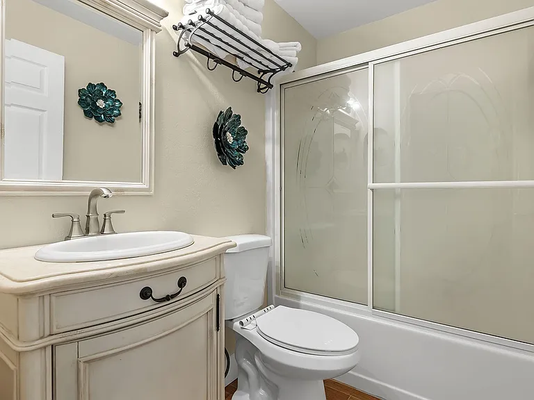 1924 SW 54th Ln — Photo 23