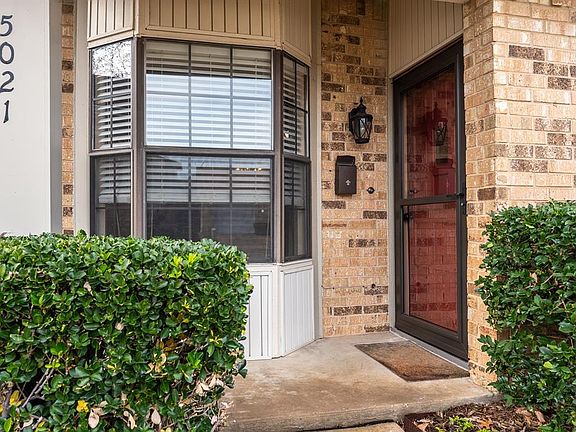5th image of 5021 Burlingame Dr