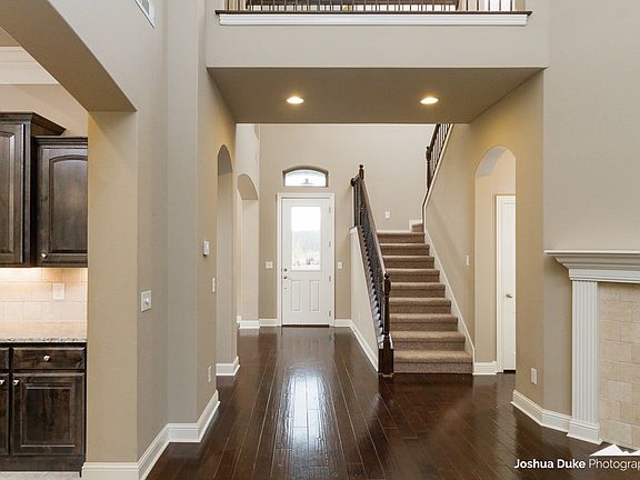 3rd image of 3744 N Dupont Ave