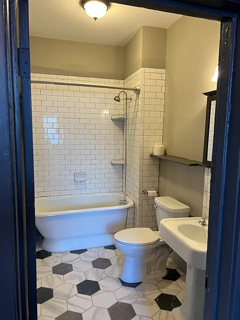 1 bed, 1000 sqft, $1,300 — Photo 4