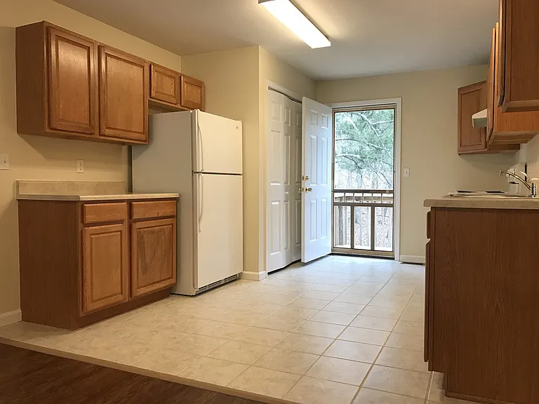 156 Alexander Ave — Photo 3