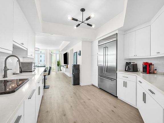 5th image of 300 SE 5th Avenue #6110