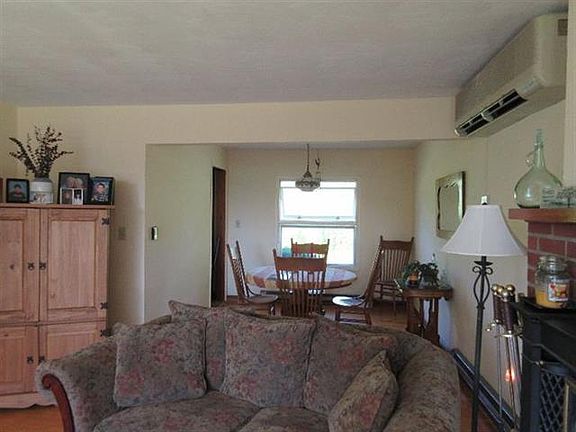 2nd image of 14 New Berlin Hts