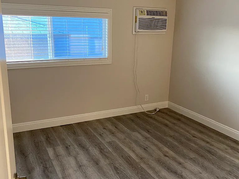 6437 Lexington Ave #1 — Photo 6