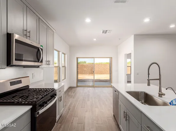 9822 E Gray Hawk Dr, Tucson, AZ 85730