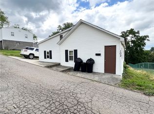 102 Church St #R, Weirton, WV 26062