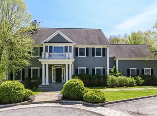 18 Pebblebrook Way, Chappaqua, NY 10514