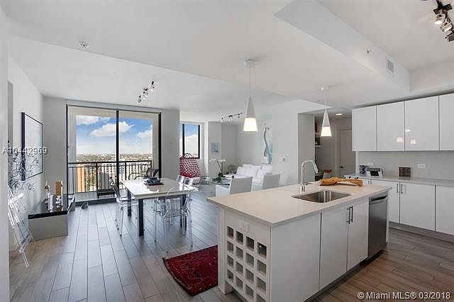 1st image of 999 SW 1st Ave APT 1706