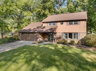 398 E Wildwood Dr, Warsaw, IN 46580