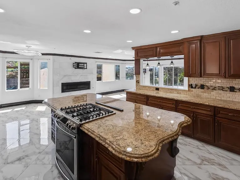 1710 Lotus Ln #A — Photo 8