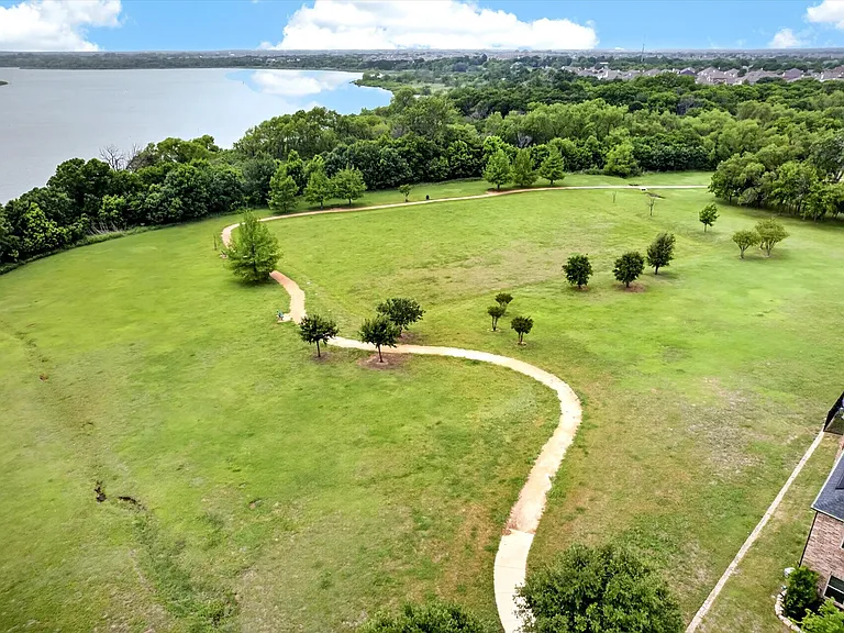 2129 Megan Creek Dr — Photo 24
